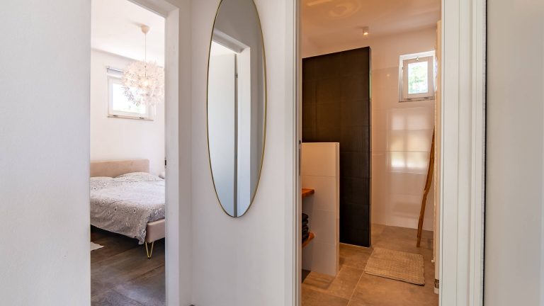 vakantiehuis-le-marche-slaapkamer-badkamer-italie